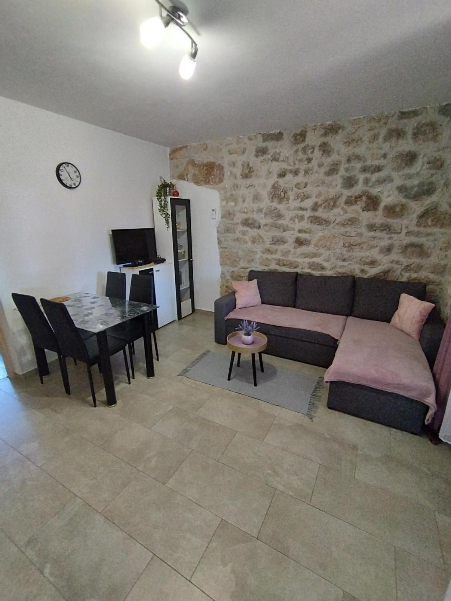 Apartmani Memic 100 M Do Plaze, Apartments Memic Only 100M From Beach Пореч Экстерьер фото