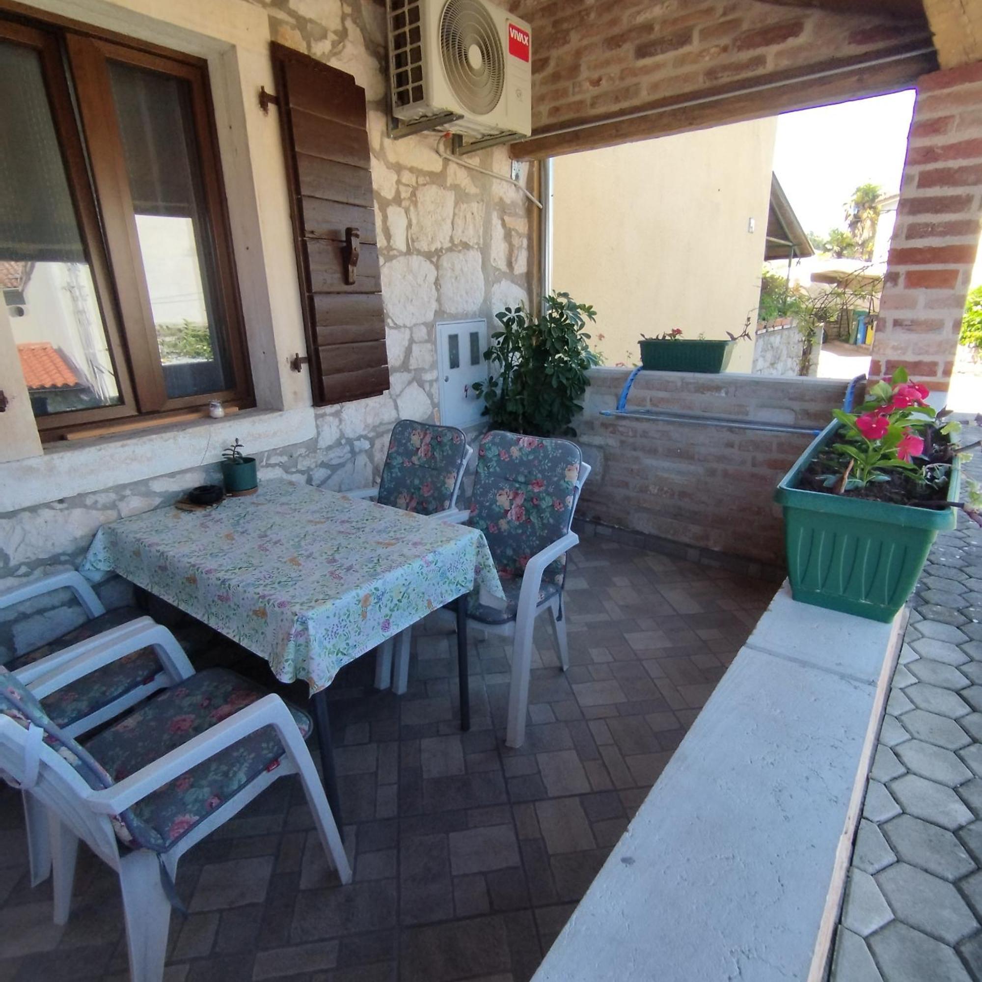 Apartmani Memic 100 M Do Plaze, Apartments Memic Only 100M From Beach Пореч Экстерьер фото