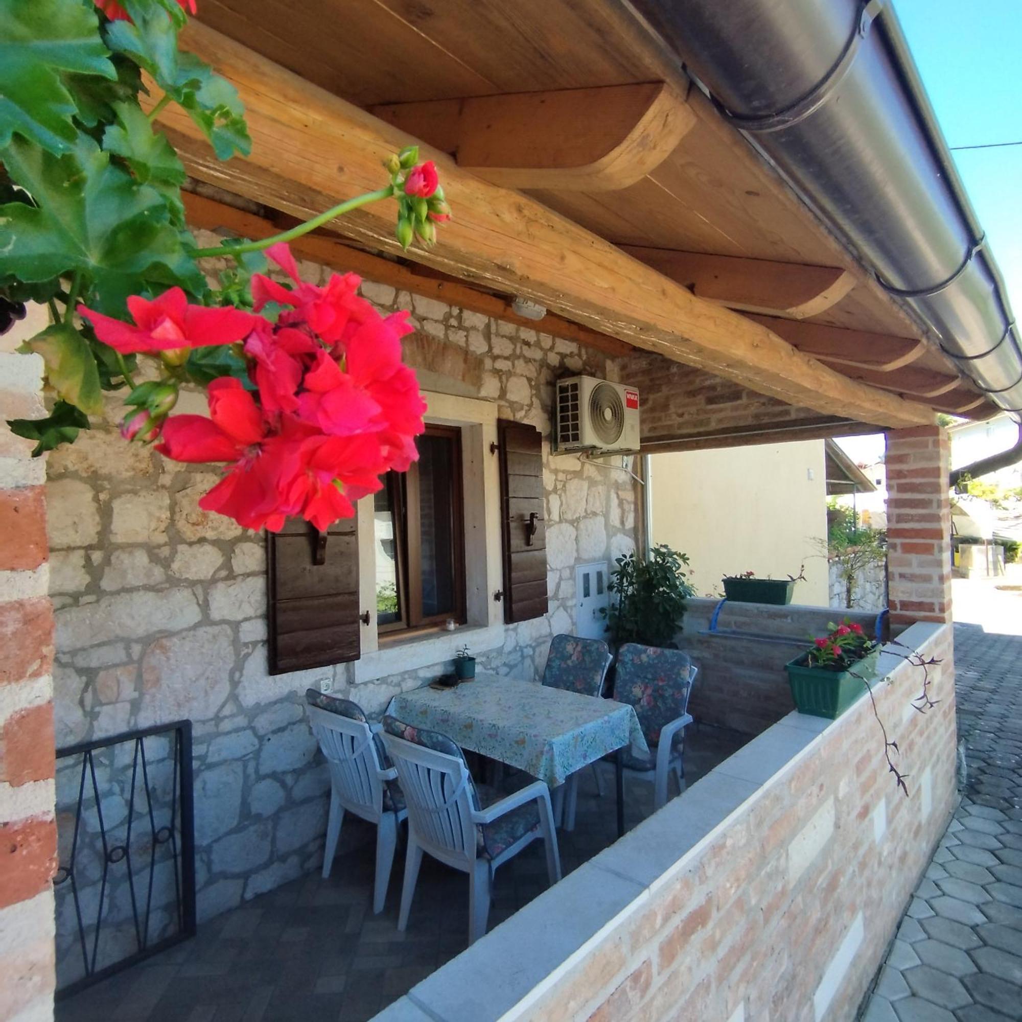 Apartmani Memic 100 M Do Plaze, Apartments Memic Only 100M From Beach Пореч Экстерьер фото