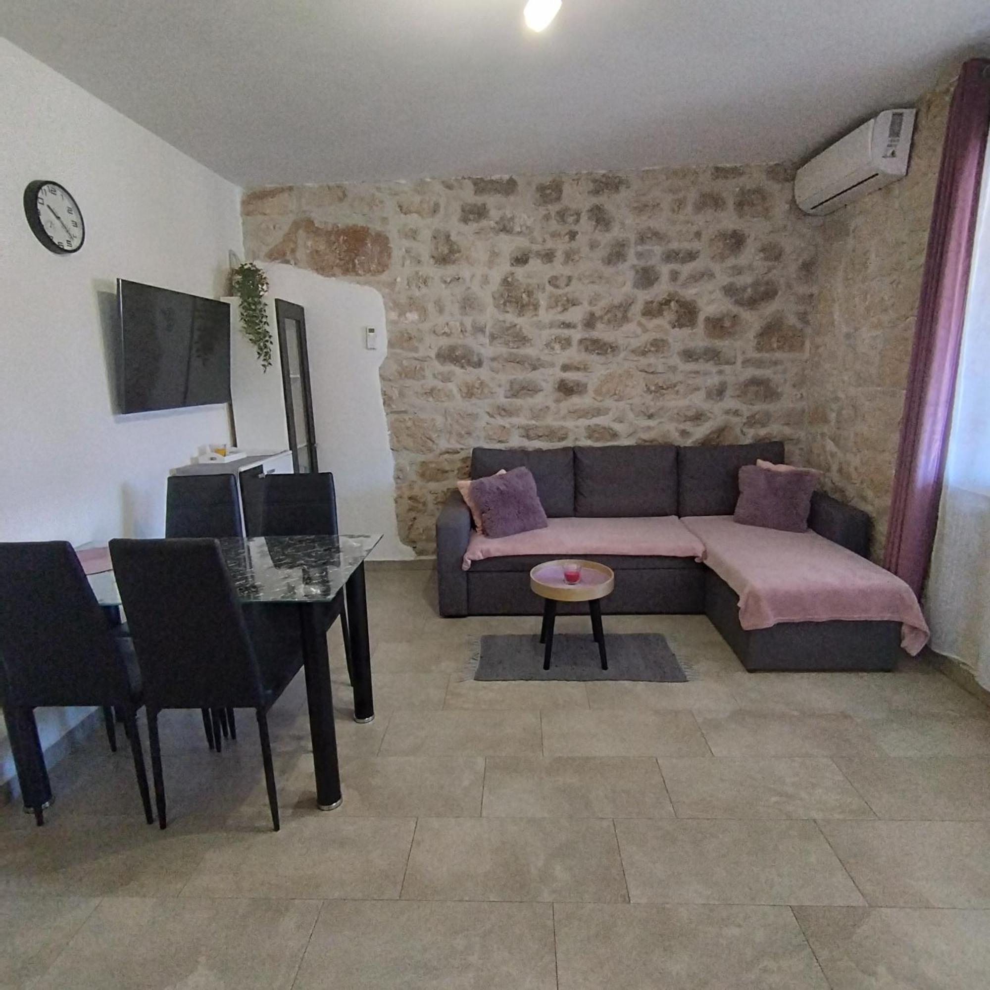 Apartmani Memic 100 M Do Plaze, Apartments Memic Only 100M From Beach Пореч Экстерьер фото